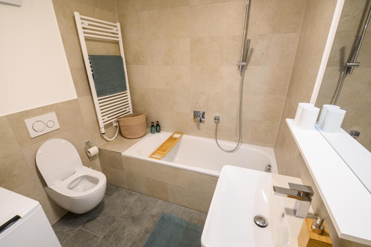 Orangehome: Waldlichtung - Zentral Zwischen Therme Und Stadtmitte Bad Aibling Exterior photo